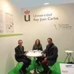 Participación del Vicerrectorado de Investigación, Innovación y Transferencia  a través del CEI  presentando la Oferta Tecnológica URJC dentro del SEC 2022. Mar Gómez (URJC), Félix Marín (IMDEA Energía) y Alberto Lozano (Fundación REPSOL)